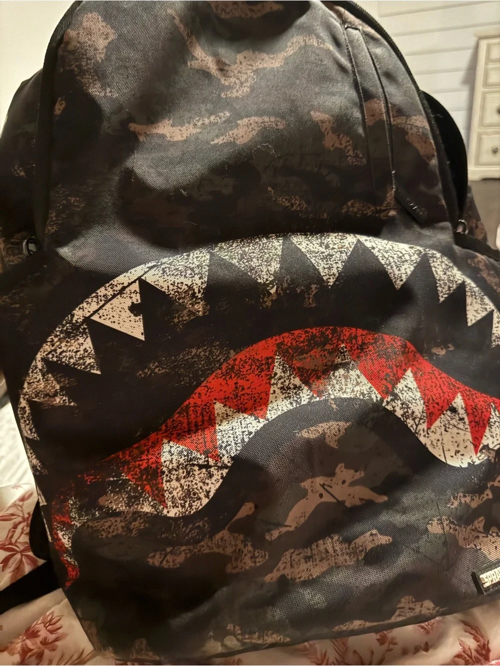 Men's camo sprayground backpack - Red Accent